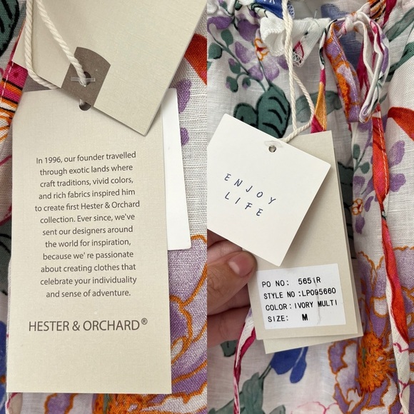 NWT Hester & Orchard Ivory Multi Floral Linen Blend Top M - Picture 8 of 11